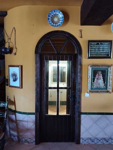 Fotografia tomada fuera de Carpintería Carlos Quintero - Carpintería en Moguer, Huelva