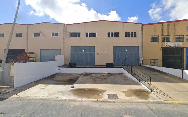 Fotografia tomada fuera de Carpintería Primos Cabeza - Carpintería en Moguer, Huelva