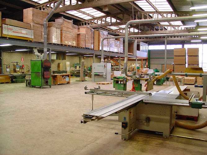 Fotografia tomada fuera de CARPINTERÍA MODERNA - Carpintería en Burgos, Burgos