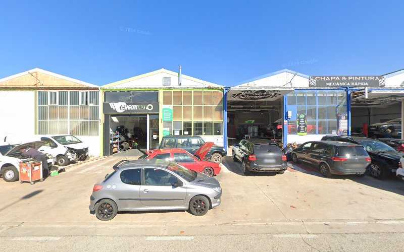 Fotografia tomada fuera de Aluminios Iván y Javier - Carpintería en Burgos, Burgos