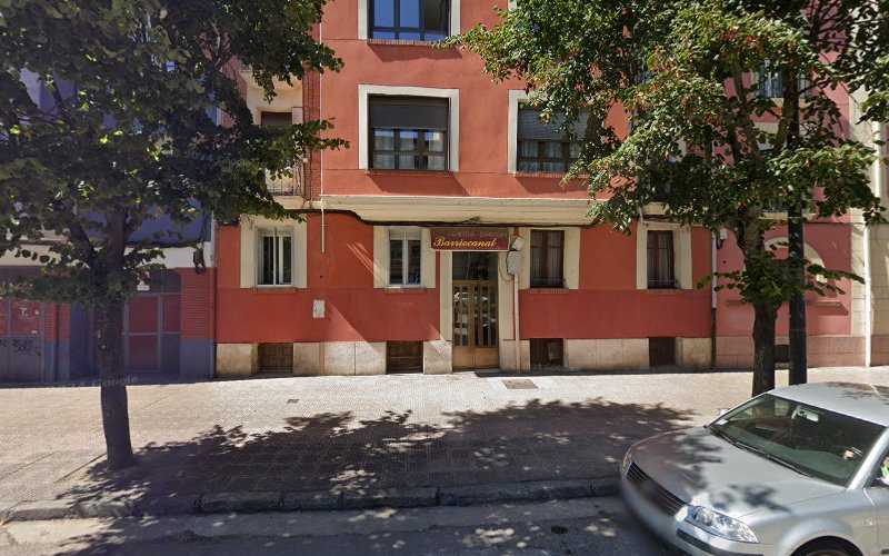 Fotografia tomada fuera de Ebanisteria Barriocanal Burgos - Tienda de armarios en Burgos, Burgos