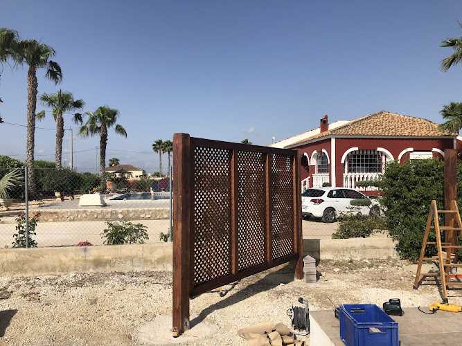 Fotografia tomada fuera de Carpinteria Ebanisteria Marcos Soler - Carpintería en Matola, Alicante