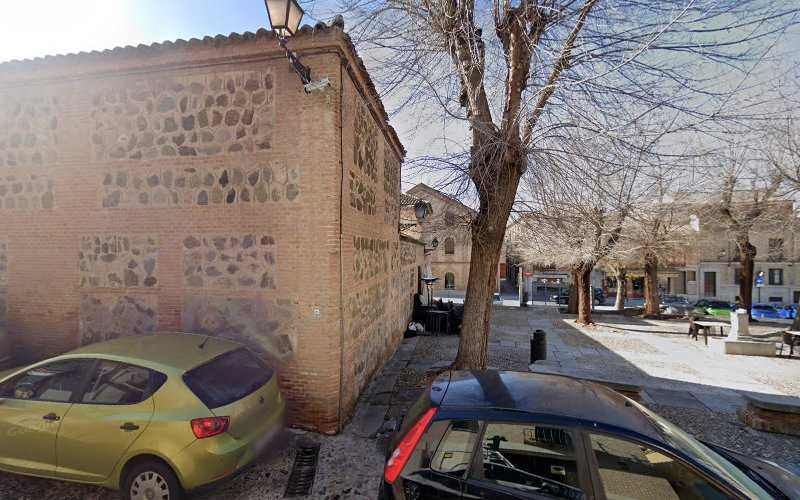 Fotografia tomada fuera de Carpintería Juan Manuel - Tienda de armarios en Toledo, Toledo