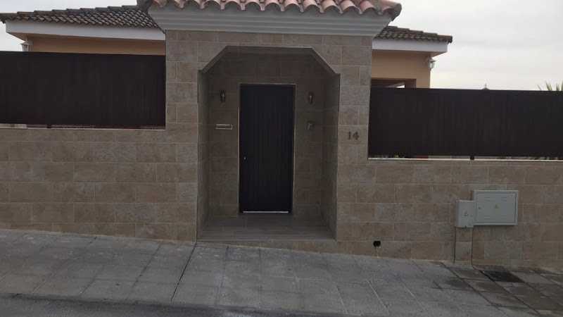 Fotografia tomada fuera de Alumsur - Carpintería metálica y de aluminio en Tocina, Sevilla