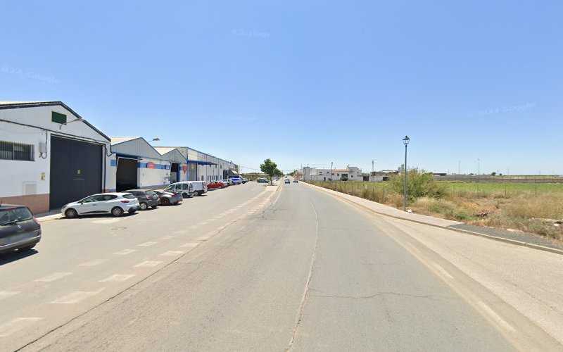 Fotografia tomada fuera de Alumsur - Carpintería metálica y de aluminio en Tocina, Sevilla