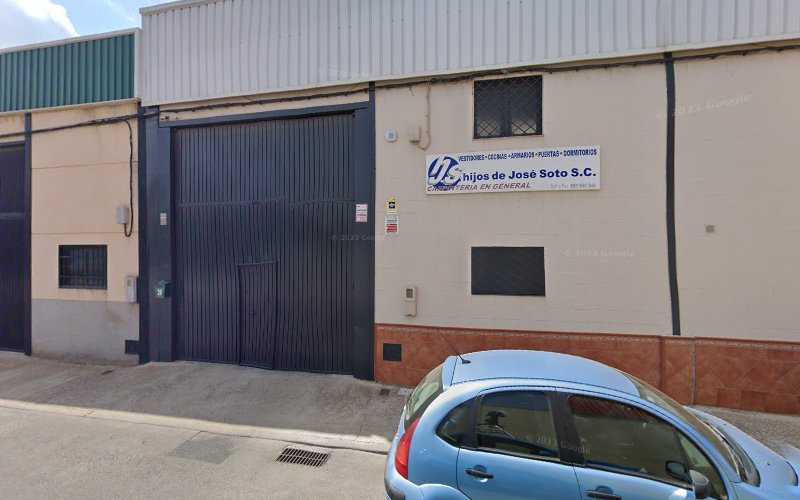 Fotografia tomada fuera de Hijos De José Soto S. C. - Carpintero en El Viso del Alcor, Sevilla