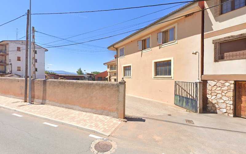 Fotografia tomada fuera de MADERAS Y PALETS NAVAS, S.L. - Aserradero en Ayllón, Segovia