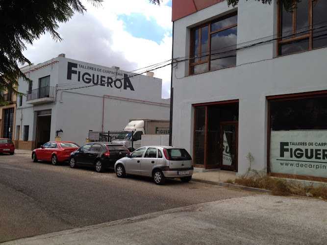 Fotografia tomada fuera de Talleres de carpinteria Figueroa S.L - Carpintería en Mairena del Alcor, Sevilla