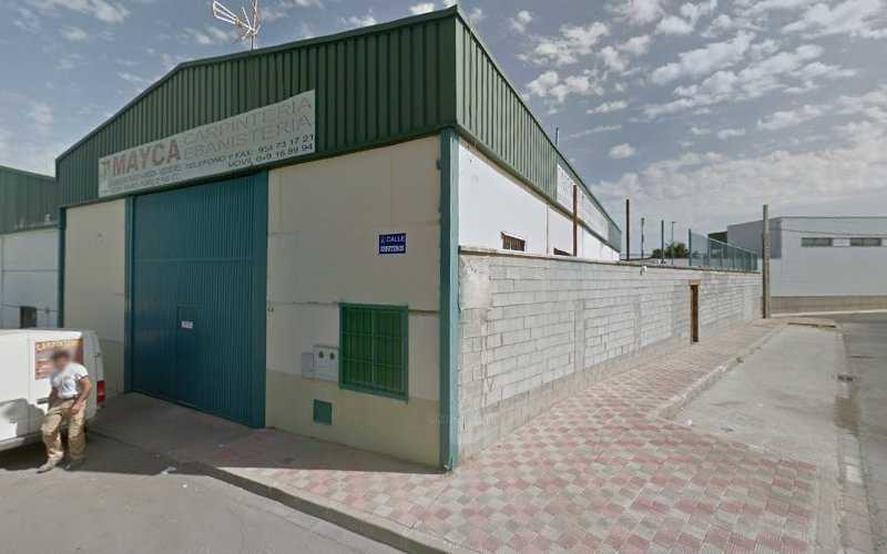 Fotografia tomada fuera de Carpinteria Ebanisteria Mayca - Carpenter en Cantillana, Sevilla