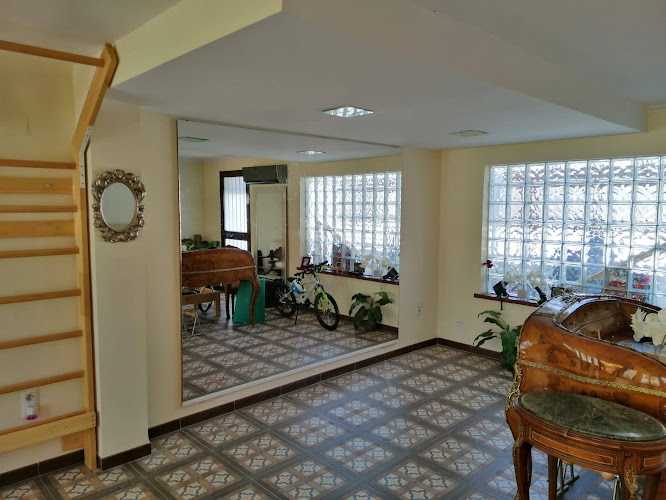 Fotografia tomada fuera de Aluminios Haro - Carpintería metálica y de aluminio en Villaverde del Río, Sevilla