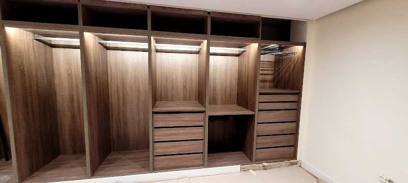 Fotografia tomada fuera de TODO MADERA Y DETALLES S.L,( CARPINTERIA RICARDO) - Carpintería en La Rinconada, Sevilla