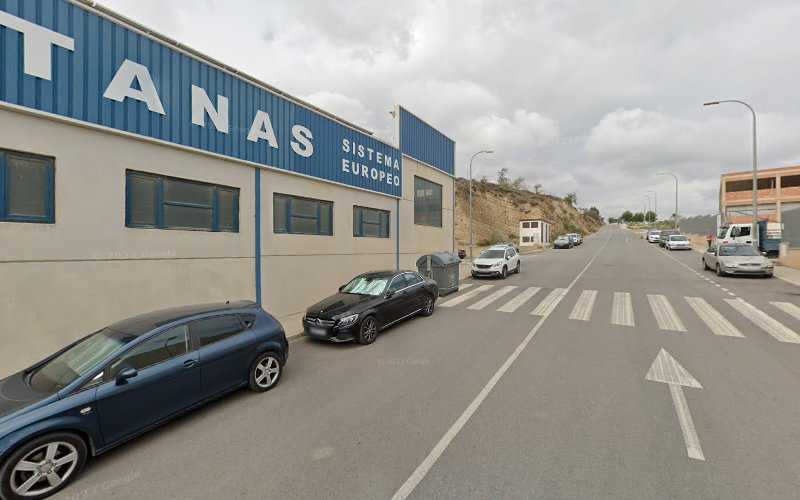 Fotografia tomada fuera de Carpintería Pedro Pozo Guirado - Carpintería en Tíjola, Almería