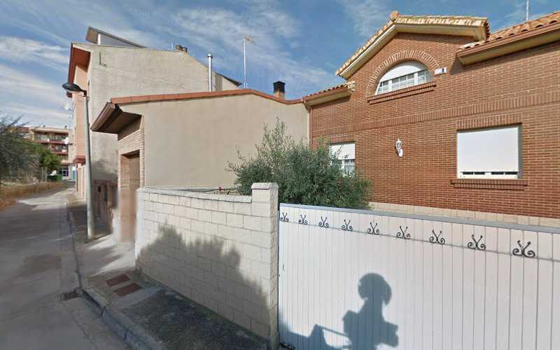 Fotografia tomada fuera de Maderas Sancho Pardo - Tienda de armarios en Borja, Zaragoza