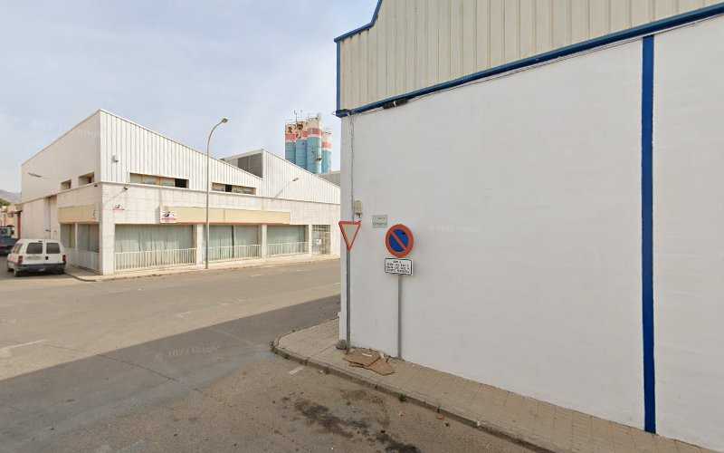 Fotografia tomada fuera de Carpintería Metálica Mercader - Carpintería metálica y de aluminio en Vícar, Almería