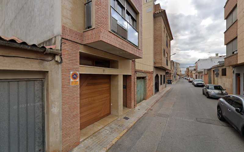 Fotografia tomada fuera de Fusteria J. Nebot S.L. - Carpintero en Betxí, Castellón