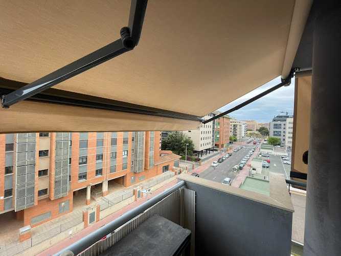 Fotografia tomada fuera de BORONAT - Carpintería metálica y de aluminio en Castellón de la Plana, Castellón