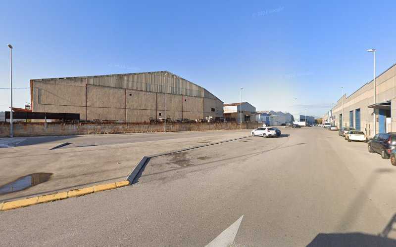 Fotografia tomada fuera de Cerrajería Y Carpintería Flor Corella Cb - Cerrajero en Almassora, Castellón