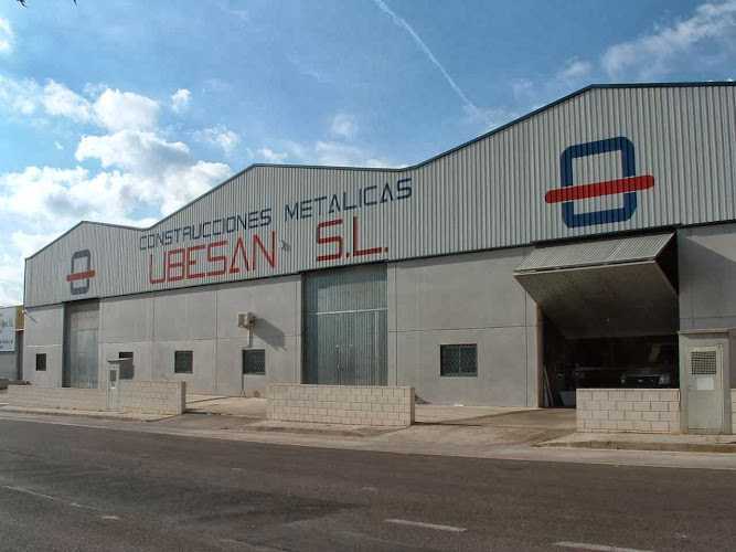 Fotografia tomada fuera de Construcciones Metalicas Ubesan SL - Carpintería metálica y de aluminio en Almenara, Castellón