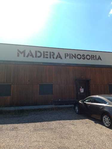 Fotografia tomada fuera de Madera Pinosoria S.L. - Empresa maderera en Cabrejas del Pinar, Soria