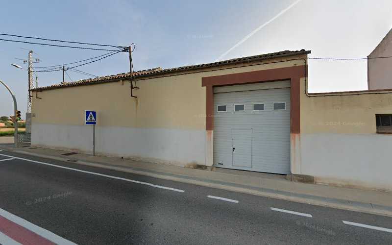 Fotografia tomada fuera de T-QUATTRE TANCAMENTS - BOLDÚ - Fábrica de puertas en Boldú, Lérida