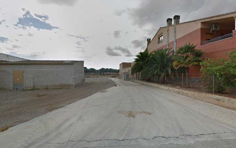 Fotografia tomada fuera de FUSTERÍA JOSEP GORT S.L. - Carpintería en Sunyer, Lérida