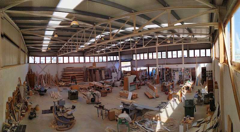 Fotografia tomada fuera de Fustería Joan Villalonga Vinent S L - Carpintería en Mahón, Baleares