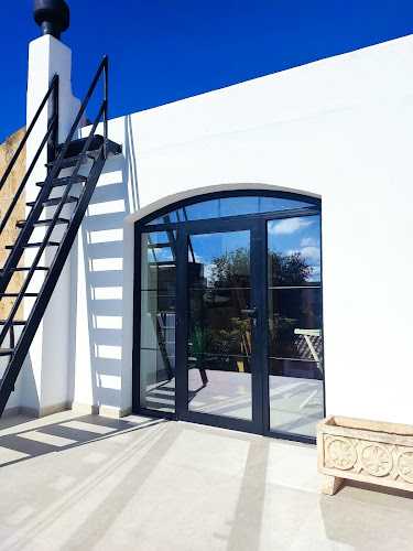 Fotografia tomada fuera de Plasmetalum - Carpintería metálica y de aluminio en Palma, Baleares