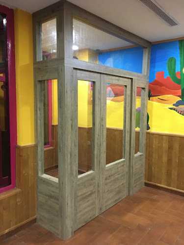 Fotografia tomada fuera de Carpintería Testazul - Carpintería en Cáceres, Cáceres