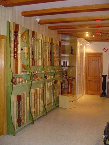 Fotografia tomada fuera de Torneados de la Cruz - Carpintería en Cáceres, Cáceres