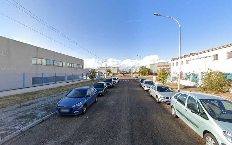 Fotografia tomada fuera de Restauración muebles Cáceres Miguel A. Meneses - Carpintero en Cáceres, Cáceres