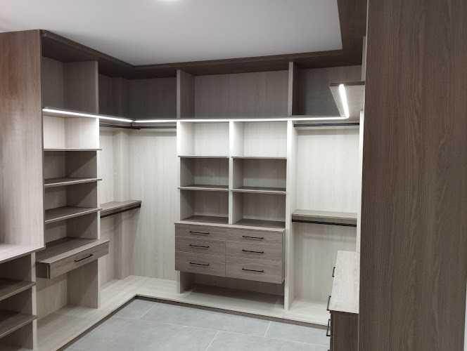 Fotografia tomada fuera de M. Terrón Bermejo SL - Fábrica de muebles en Arroyo de la Luz, Cáceres