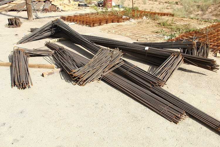 Fotografia tomada fuera de COMERCIAL SORBAS, SUMINISTROS PEMAR 2004 S.L. - Tienda de suministros para albañilería en Sorbas, Almería