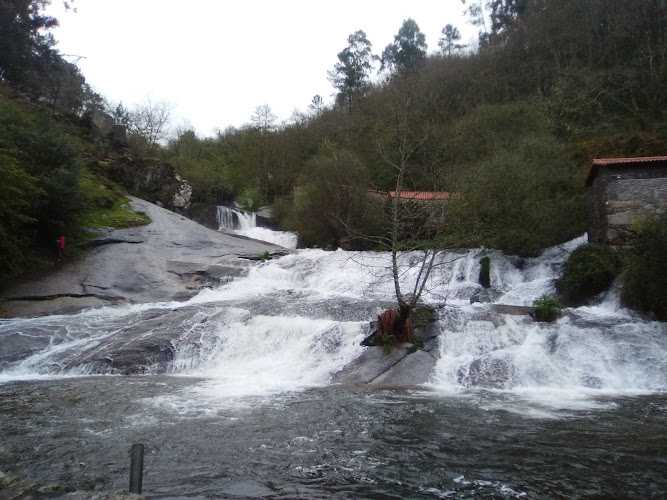 Fotografia tomada fuera de Orgoncar, S.L. A igrexa - Carpintería en A Igrexa, Pontevedra