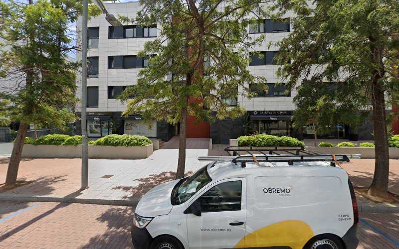 Fotografia tomada fuera de Comprar finestres a Barcelona - Carpintería metálica y de aluminio en Sitges, Barcelona