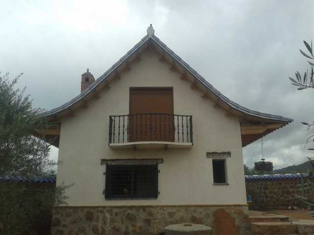 Fotografia tomada fuera de Carpinteria Ramon - Carpintero en La Puerta de Segura, Jaén