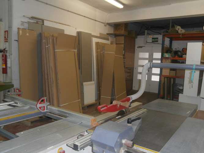 Fotografia tomada fuera de Carpintería JC Martínez - Carpintero en Sedaví, Valencia