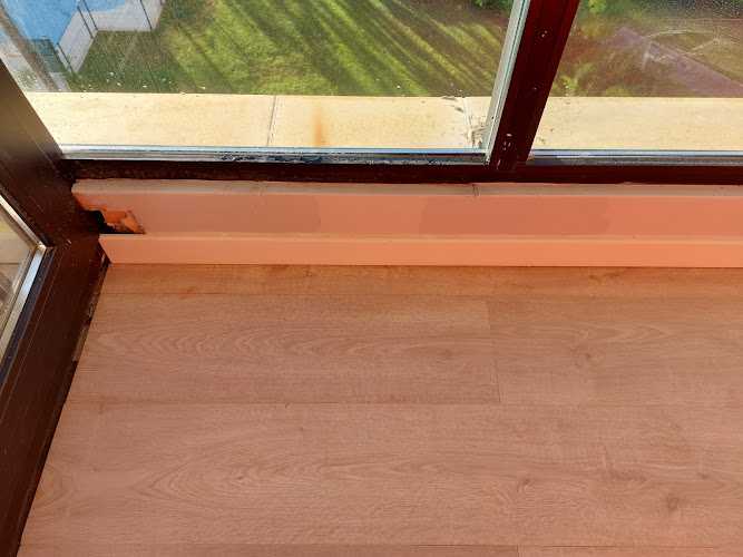 Fotografia tomada fuera de Metalum Arroyo - Carpintería metálica y de aluminio en Arroyo de La Miel, Málaga