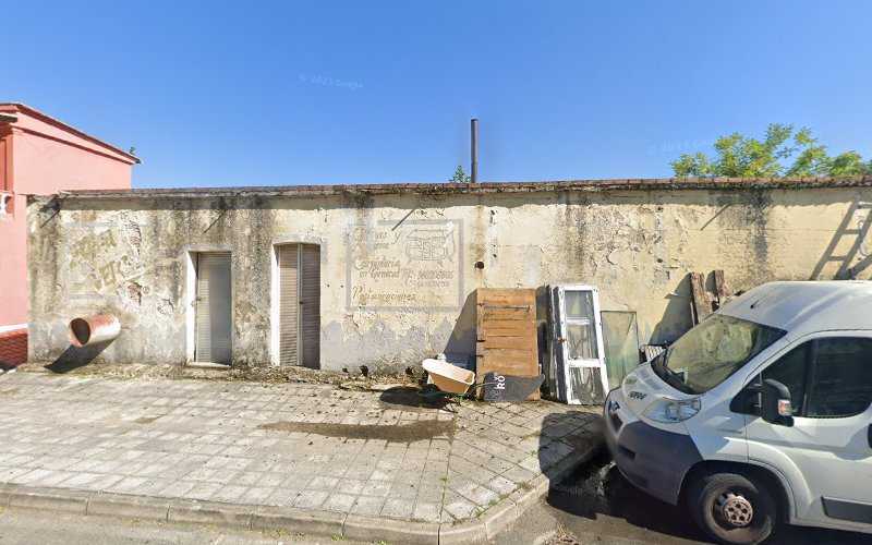 Fotografia tomada fuera de Carpintería Zona Verde - Carpintería en Barra de Miño, Orense