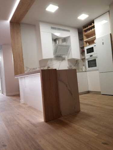 Fotografia tomada fuera de Montajes y Fabricación de Muebles A Medida Rafael Navalón - Carpintería en Aldaia, Valencia