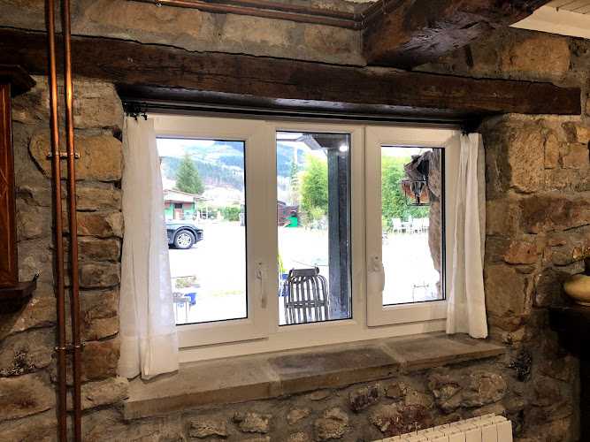 Fotografia tomada fuera de Ventanas Dicoven (Leihok) - Servicio de instalación de ventanas en Amorebieta-Etxano, Vizcaya