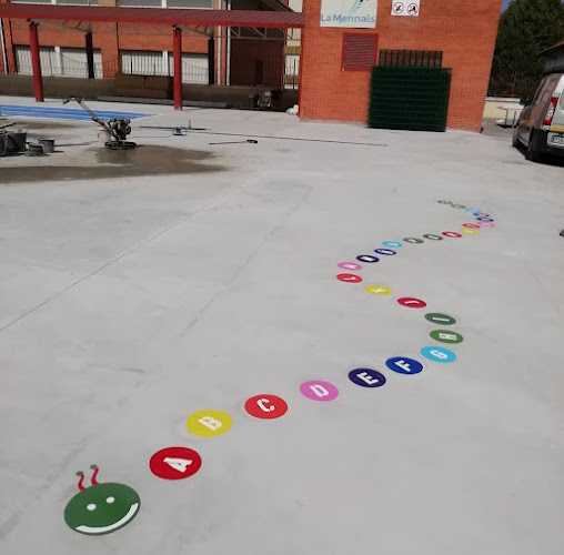 Fotografia tomada fuera de Gorbeiart Decoración - Pintura en Amorebieta-Etxano, Vizcaya