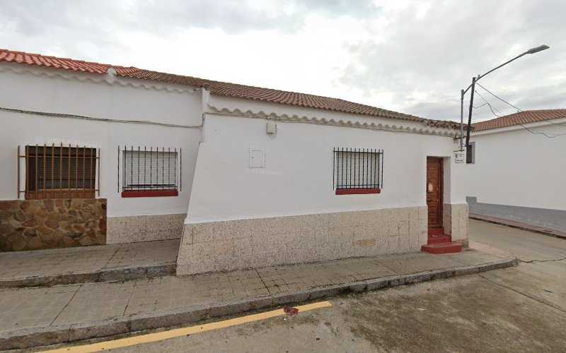 Fotografia tomada fuera de Carpintería Ismael - Carpintero en Almodóvar del Campo, Ciudad Real