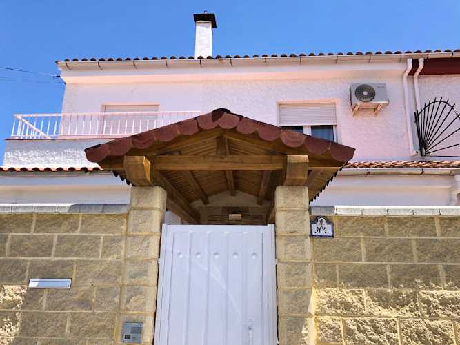 Fotografia tomada fuera de Carpinteria Antonio Molina - Carpintero en Atarfe, Granada