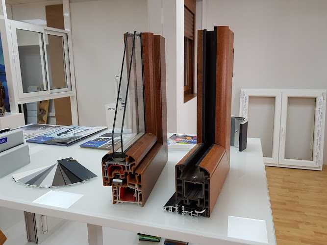 Fotografia tomada fuera de Jcl Pvc y Aluminio - Carpintería metálica y de aluminio en Agost, Alicante