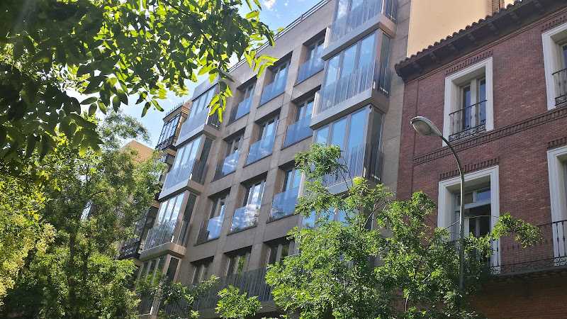 Fotografia tomada fuera de Aluminios Seppala S A - Carpintería metálica y de aluminio en Alcalá de Henares, Madrid