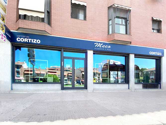 Fotografia tomada fuera de Ventanas CORTIZO - Aluminios Meco - Carpintería metálica y de aluminio en Alcalá de Henares, Madrid