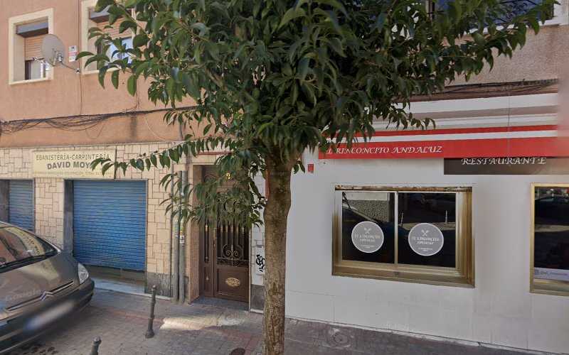 Fotografia tomada fuera de David Moyá Almarcha - Tienda de armarios en Madrid, Madrid