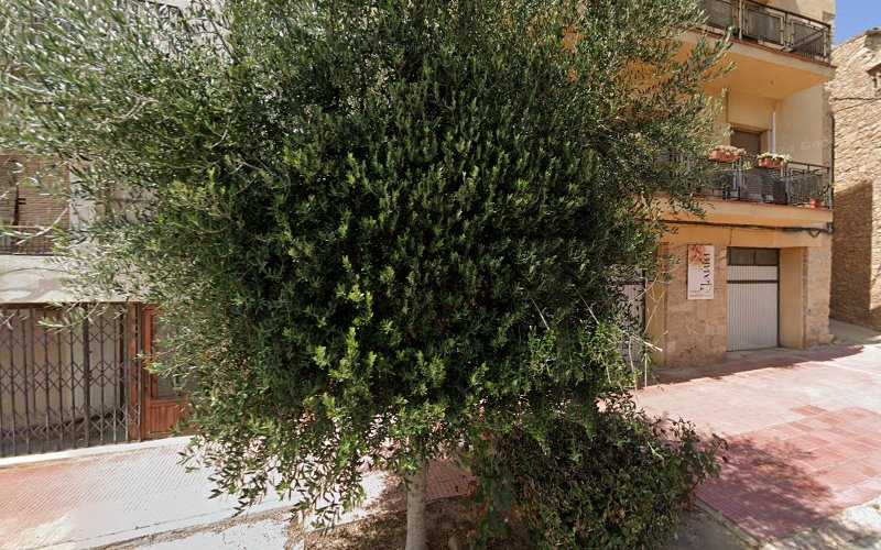 Fotografia tomada fuera de Fusteria Janin - Fusteria en Solivella, Tarragona
