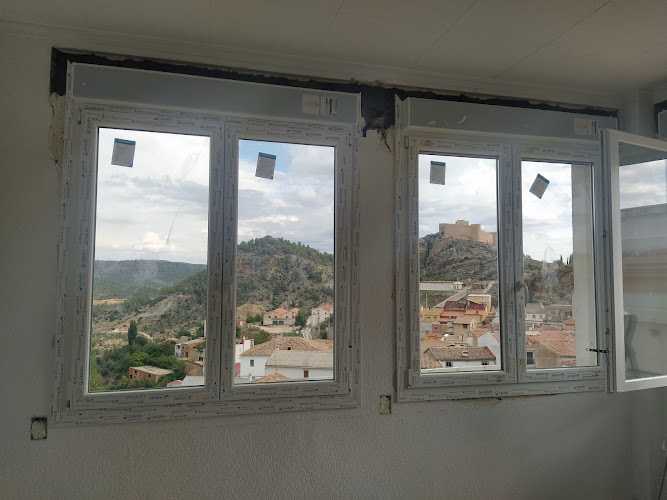 Fotografia tomada fuera de Aluminio y PVC Nacho - Carpintería metálica y de aluminio en Cuenca, Cuenca
