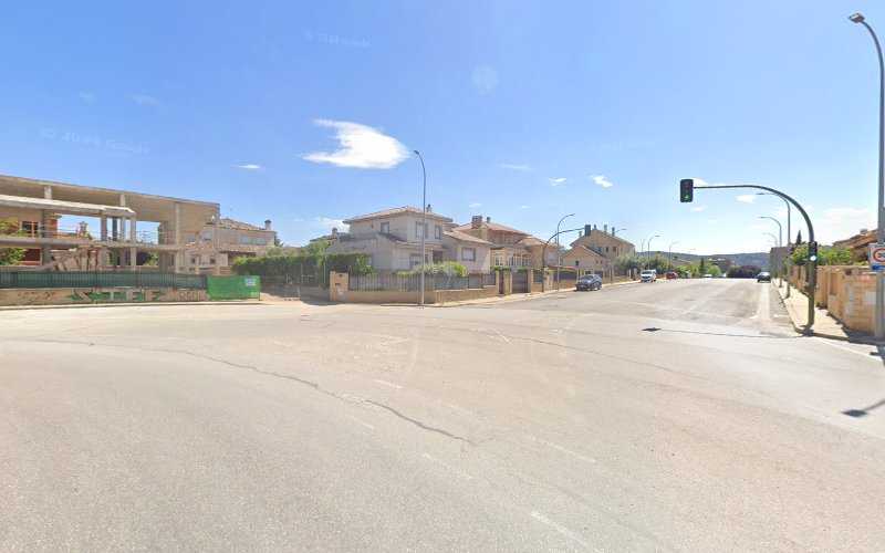 Fotografia tomada fuera de Aluminios Aguilar Collados S L L - Carpintería metálica y de aluminio en Cuenca, Cuenca